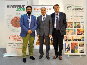 Kamal Ayoub di Ifp, Renzo Piraccini presidente di Cesena Fiera, Raul Calleja direttore di Fruit Attraction