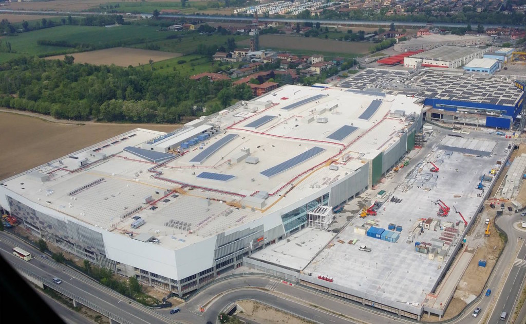 Una vista aerea del progetto di Roncadelle (Bs) ormai in dirittura d'arrivo. Ikea Centres è subentrata circa 5 anni fa a un progetto locale (Mella 2000) 