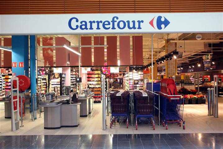 Carrefour si impegna per la salute sul lavoro delle dipendenti